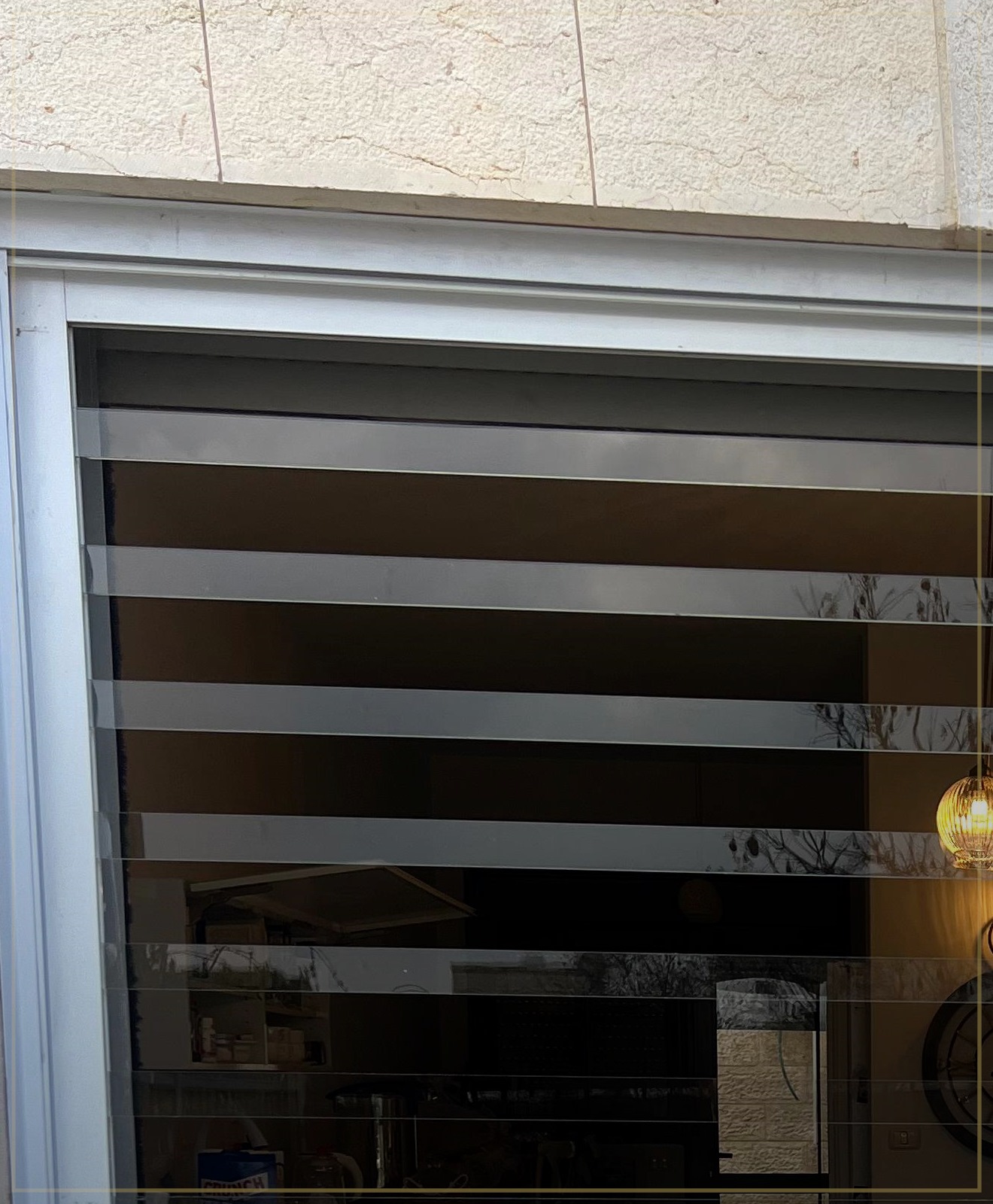 סגירת מרפסת עם ויטרינה וחלונות אלומיניום